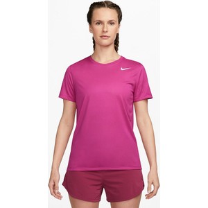 Różowa bluzka Nike w sportowym stylu z krótkim rękawem