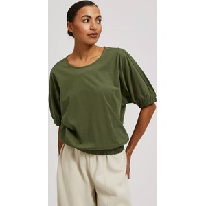 Zielona bluzka Moodo.pl z okrągłym dekoltem z bawełny