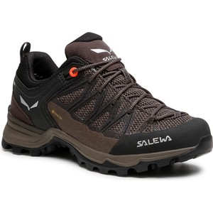 Czarne buty trekkingowe Salewa sznurowane z płaską podeszwą z goretexu