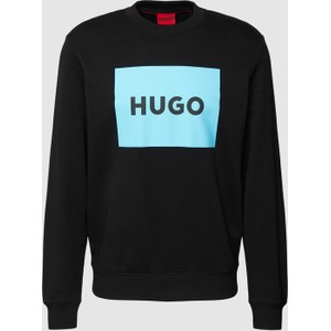 Czarna bluza Hugo Boss z nadrukiem w młodzieżowym stylu