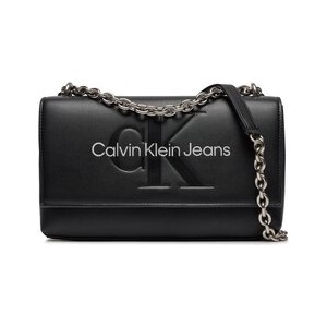 Czarna torebka Calvin Klein na ramię w młodzieżowym stylu matowa