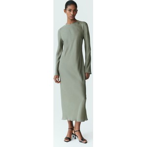 Zielona sukienka H & M z długim rękawem w stylu casual z tkaniny