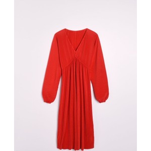 Czerwona sukienka Sinsay z dekoltem w kształcie litery v midi w stylu casual