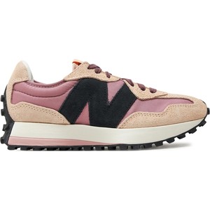 Różowe buty sportowe New Balance z płaską podeszwą w sportowym stylu