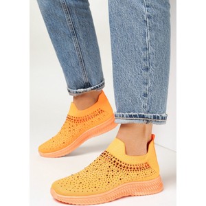 Pomarańczowe buty sportowe born2be w sportowym stylu z płaską podeszwą