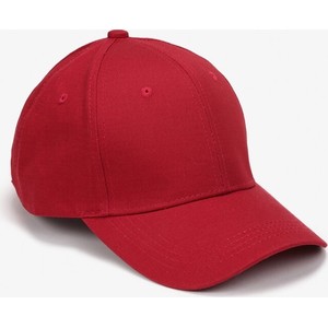 Czerwona czapka Renee