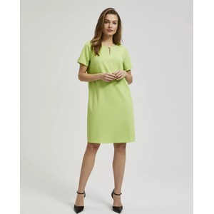 Zielona sukienka Moodo.pl z okrągłym dekoltem z krótkim rękawem z tkaniny