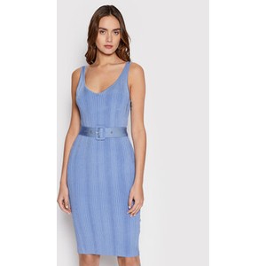Niebieskie sukienki Guess, kolekcja wiosna 2023