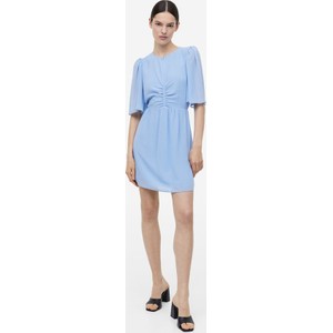 Niebieska sukienka H & M mini z okrągłym dekoltem z tkaniny