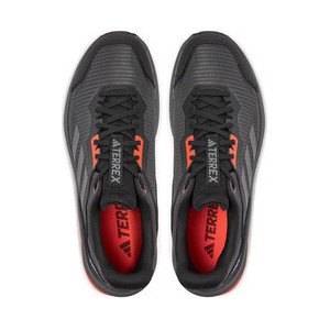 Buty sportowe Adidas w sportowym stylu terrex