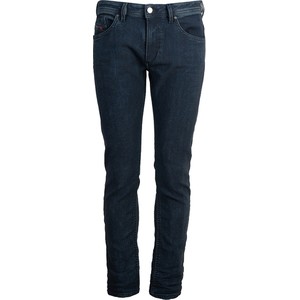 Niebieskie jeansy ubierzsie.com z tkaniny w street stylu