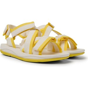Żółte sandały Camper z tkaniny w stylu casual z płaską podeszwą