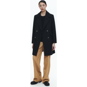 Czarny płaszcz Reserved krótki w stylu casual
