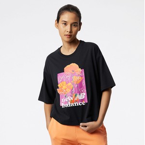 Czarny t-shirt New Balance z bawełny w młodzieżowym stylu z okrągłym dekoltem