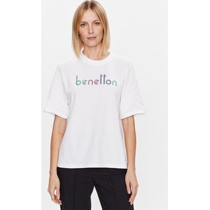 T-shirt United Colors Of Benetton z okrągłym dekoltem w młodzieżowym stylu