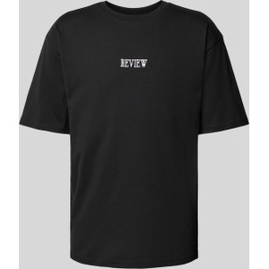 Czarny t-shirt Review z krótkim rękawem
