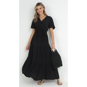 Czarna sukienka born2be z dekoltem w kształcie litery v maxi w stylu casual
