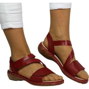Czerwone sandały Rieker z klamrami ze skóry