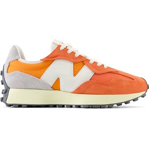 Pomarańczowe buty sportowe New Balance w sportowym stylu