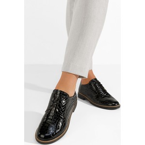 Czarne półbuty Zapatos w stylu casual z płaską podeszwą sznurowane