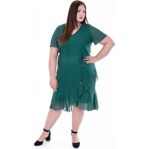 Zielona sukienka Fokus z szyfonu z krótkim rękawem midi
