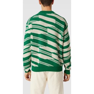 Zielony sweter McNeal w młodzieżowym stylu