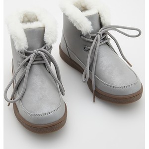 Buty dziecięce zimowe Reserved