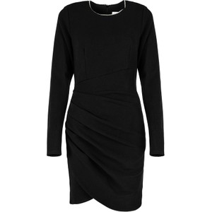 Czarna sukienka ubierzsie.com z okrągłym dekoltem z tkaniny mini