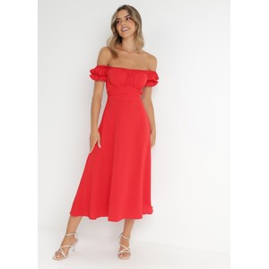 Czerwona sukienka born2be hiszpanka z krótkim rękawem w stylu klasycznym