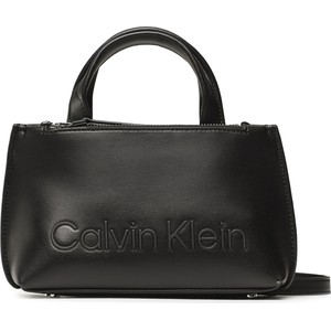 Torebka Calvin Klein na ramię średnia w stylu glamour