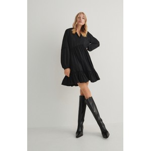 Czarna sukienka Reserved mini w stylu casual