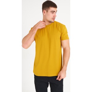 Żółty t-shirt Gate w stylu casual z bawełny