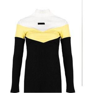 Sweter ubierzsie.com w sportowym stylu
