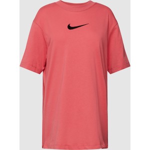 Różowa bluzka Nike w sportowym stylu z okrągłym dekoltem