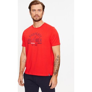 Czerwony t-shirt Tommy Hilfiger w młodzieżowym stylu z krótkim rękawem