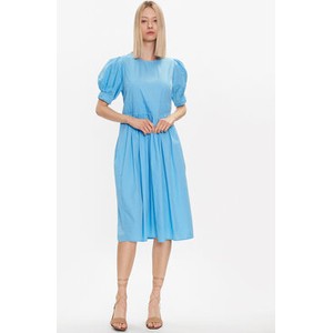 Niebieska sukienka YAS w stylu casual mini z okrągłym dekoltem