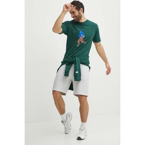 Zielony t-shirt New Balance z nadrukiem w młodzieżowym stylu z bawełny