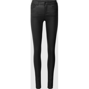 Czarne jeansy Vero Moda ze skóry ekologicznej w street stylu