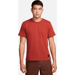 Czerwony t-shirt Nike w stylu klasycznym z krótkim rękawem z bawełny