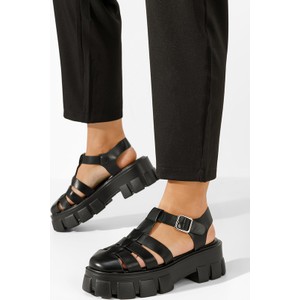 Czarne sandały Zapatos z klamrami na platformie