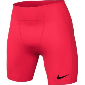 Czerwone spodenki Nike w sportowym stylu