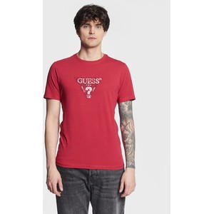 Czerwony t-shirt Guess w młodzieżowym stylu z krótkim rękawem
