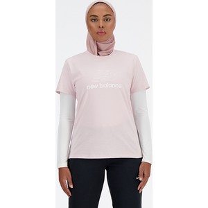 Różowy t-shirt New Balance w sportowym stylu