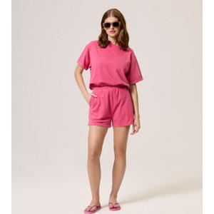 Różowy t-shirt Coalition w stylu casual z krótkim rękawem