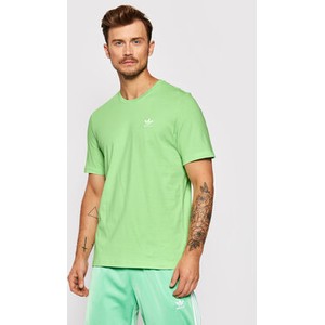 Zielony t-shirt Adidas z krótkim rękawem