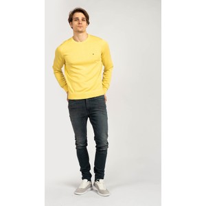 Żółty sweter ubierzsie.com z okrągłym dekoltem