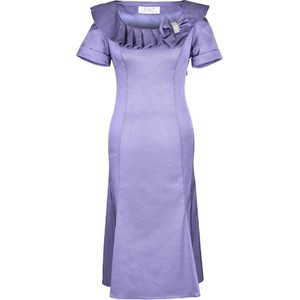 Fioletowa sukienka Fokus w stylu glamour z krótkim rękawem z tkaniny