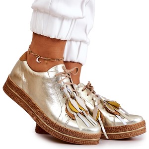 Złote buty sportowe Maciejka ze skóry w sportowym stylu sznurowane