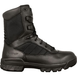 Czarne buty zimowe Bates w militarnym stylu sznurowane