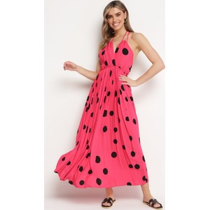 Różowa sukienka born2be bez rękawów z dekoltem w kształcie litery v